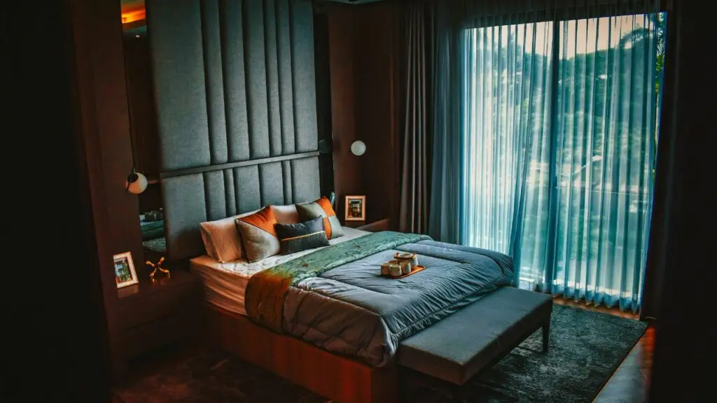 Chambre d'hôtel.
